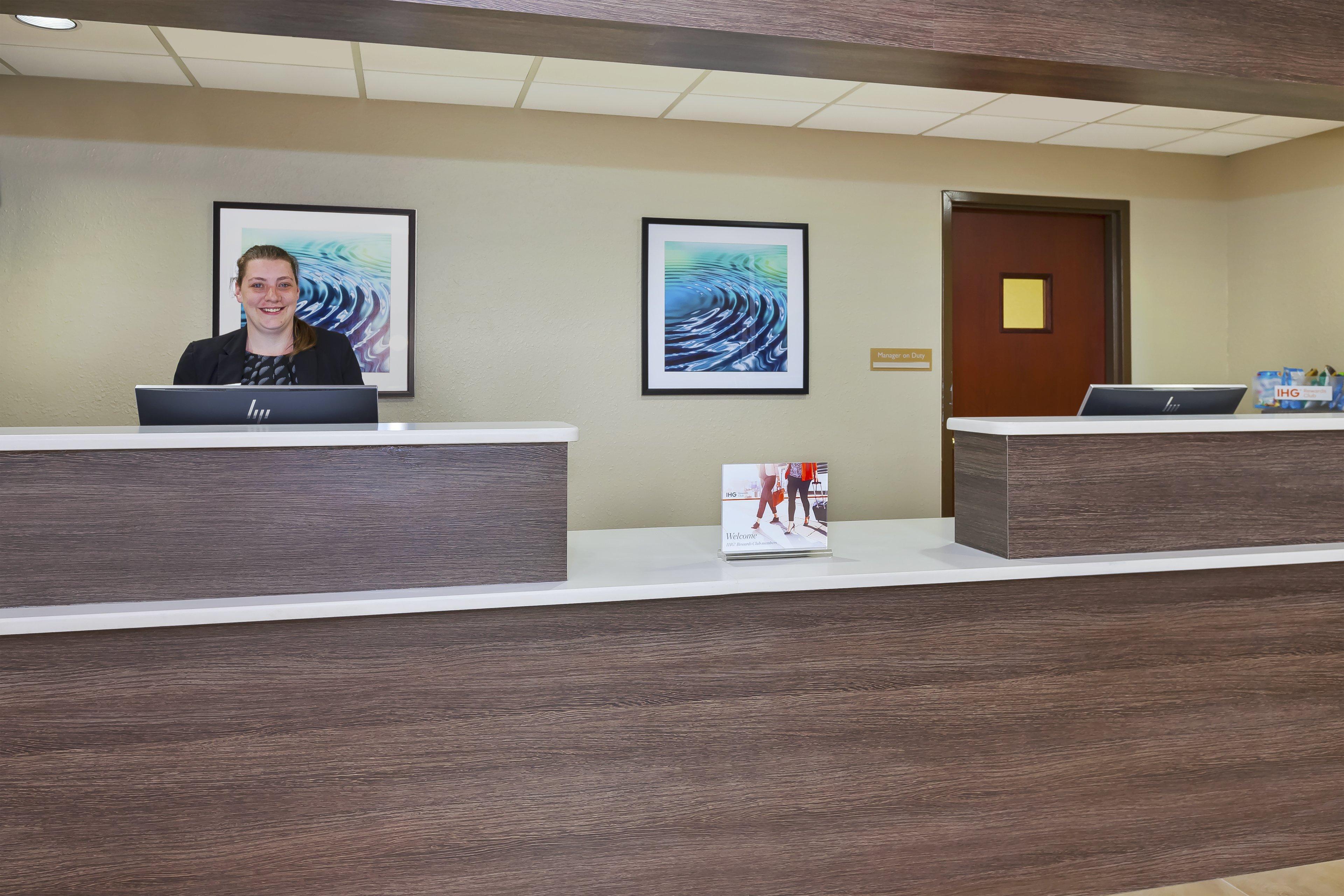 Candlewood Suites Grand Rapids Airport By Ihg Cascade Exterior foto